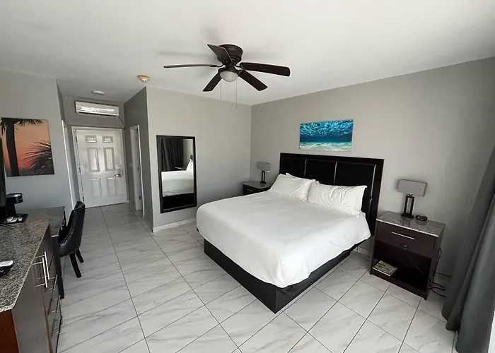 Grace Bay Suites